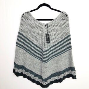 𝅺Vertigo small Gray crochet poncho shawl